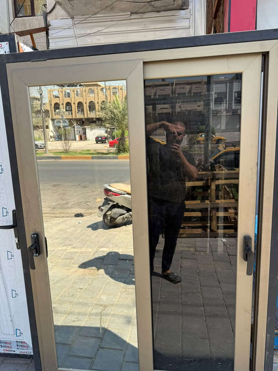 السلام عليكم
جدد للبيع بغداد حي اور قرب جامع الفردوس واكو نقل متوفر//
📞 مصطفى اللامي/***********
