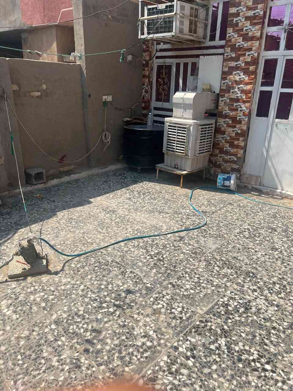بيت للبيع خدمات مسقط البدايه بخلف الشارع التجاري مساحه ١٠٠ للاستفسار ***********
