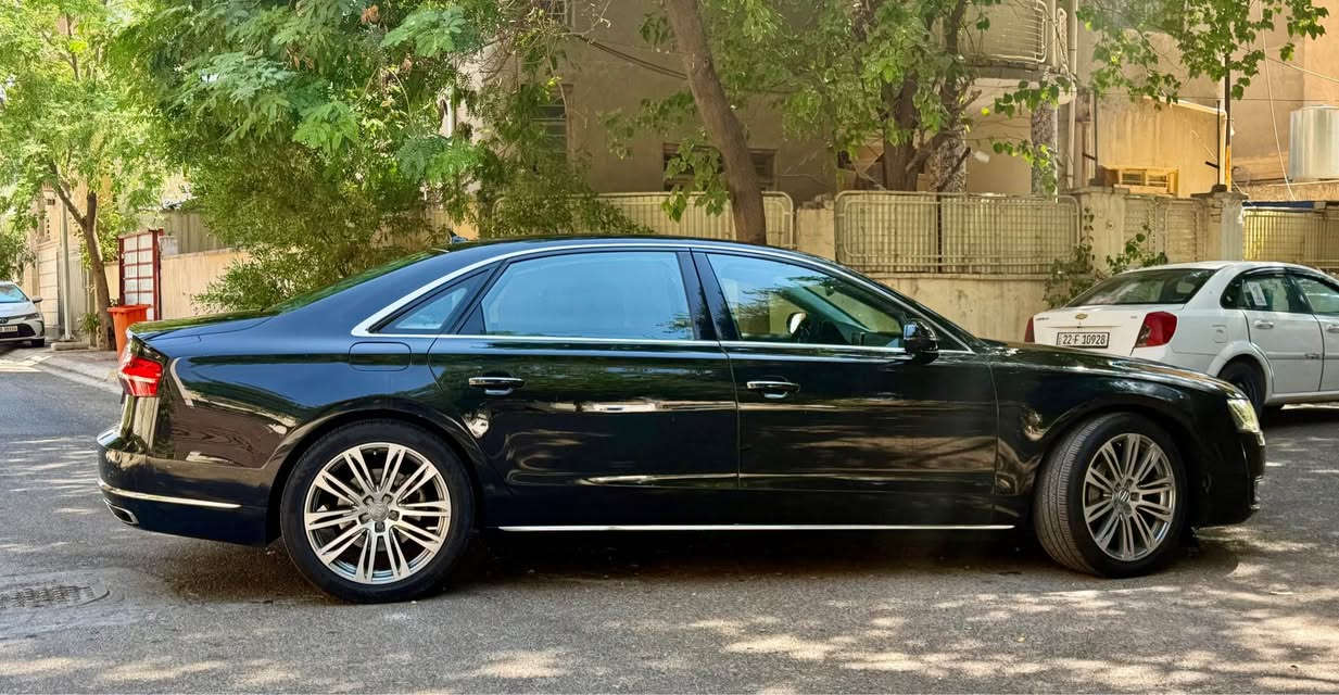 AUDI A8 L VIP 2016 الباخرة 
محرك 3.0 SUPERCHARGER 🚀
الگير 8 نمر  نظام الدفع رباعي Quattro 
نظام توقف تلقائي و قيادة شبه ذاتية 
تحكم ستيرين كهربائي 
كشنات الأمامية والخلفية تدفئة تبريد كهربائي وتحرك 14 وضعية 
تبريد مركزي وتحكمات منفصلة خلفية و أمامية
3 بردات بلادية كهربائية انارة محيطية بالقمارة
باب طويل LONG
لايتات ماتركس وليد خلفي و أمامي 
مواصفات فول الفول يطول اذا تنذكر وحدة وحدة
الضرر :- صبغ 5 قطع رش بدون تكم بدون دواخل بدون ايرباكات تماماً ( محرك گير أكسل كهربائيات بشرط بدون اي نواقص ) طخم صدر 70‎%‎ 
هزة و براد وسنوية جديدة سيارة بأسمي شرط التحويل و الوكالة  مكان السيارة كركوك 
-***********-  السعر 145 وقابل للتفاوض بما يرضى الله كركوك, العراق
