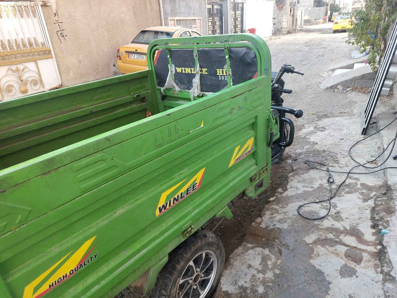 متاح ستوته شحن موديل 25 بطاريات عدد 5  اي نقص ما بيه السعر مليون 150 بغداد الجزيرة السياحيه هاتف ***********
