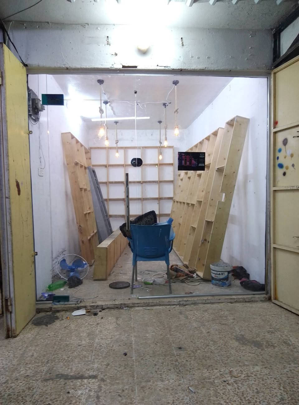 عندي رفوف جام خانه ال بيع رفوف مال محل كامل*********** تصال عل رقم و رسلوني خاص
