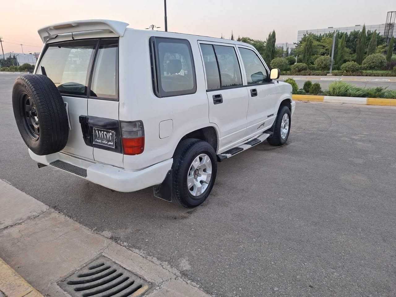🚘 بە ناوی خوای گەورە و میهرەبان ❤
ئای سوزو
گێڕومەکینەبیلاد 
🔹 مۆدێل: 1997 لەسەردەقی شەریکەماوە
🔹 ئاڕم بلاستیک هەولێر
🔹  ئاڕم ئەوەلیات بەشەرت
♦سەیارەکەبێ بۆیاخە
🔹بڕاوە و موس بەشەرت
✅ مەکینە، گێڕ  هەمووی بەشەرت
✅ تەبرید سارد 🥶 و گەرم 🔥 بەشەرت
✅ هەموو کارەبای تەواو کار دەکات
چوارجام کرابە
✅ موشتەری نیت سەرم مەیەشێنە 
✅ تایەکانی %50 باشن
✅ ناو و دەرەوەی سەیارەکە زۆر پاک و جوانە

💯 سەیارەکە ماڵی دۆستە و بەس فرۆشتنە.
♦تامی باتڕۆڵێکی نەیا گلەی بکە بەس ماشااللەی ئەوێت

💵 نرخ: 36گەڵا، کەمێک معامەلەی برایانە.

📍 شوێن: سلێمانی

📞 ژمارەی پەیوەندی: ***********
 ***********
تەنهاپەیوەندی
⚠️ تکایە تەنها موشتەری  پەیوەندی بکات. كيفري, ديالى
