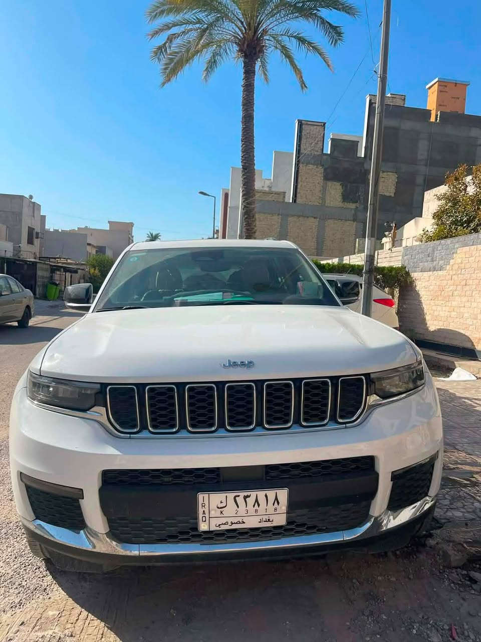 جيب خليجي هارلم ٢٠٢٢ 
٧ راكب 
مكفوله من صبغ وتبديل 
ماشيه ٤٠ الف كيلو 
لمتد ١/١ داخل صحراوي
سعرها 35 وبيها مجال مكان السياره بغداد اليرموك
***********
