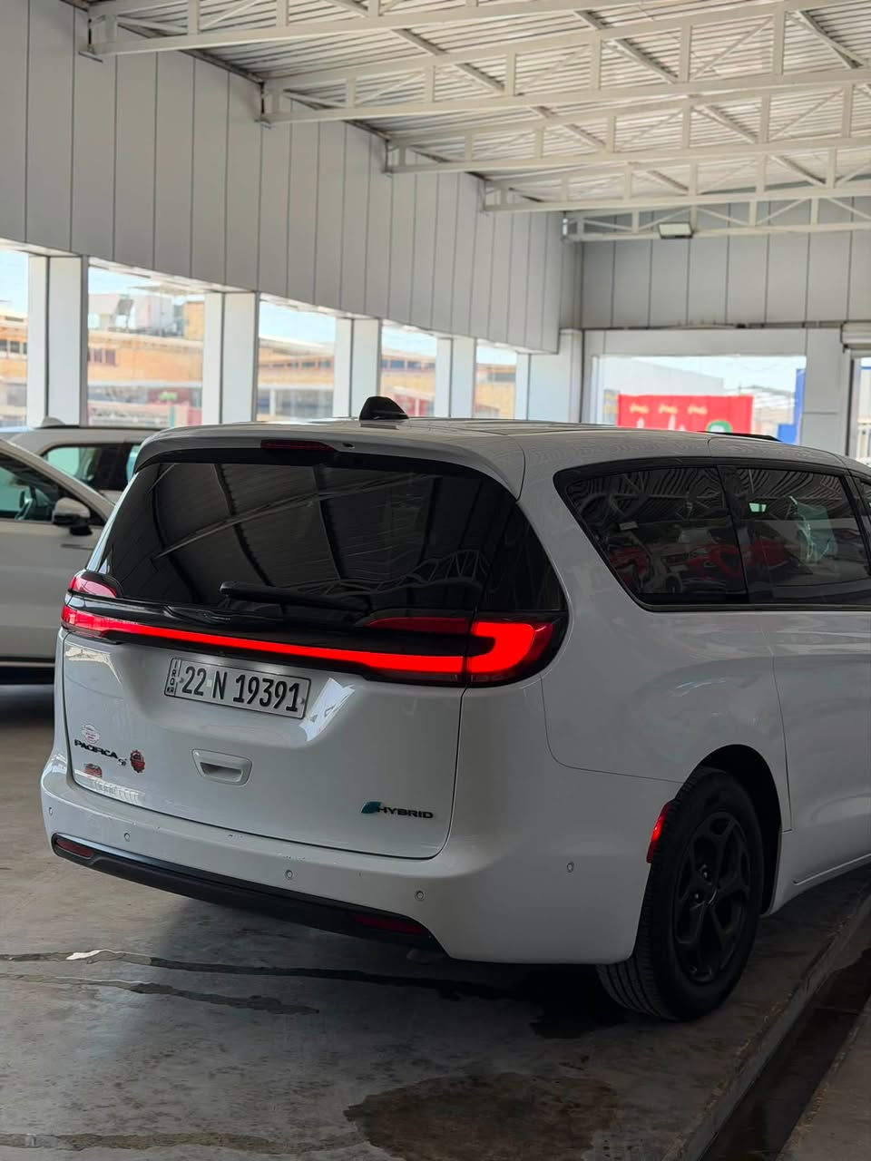 للبيع باسفيكا 2023 هايبرد لمتدد s 
السياره مكفوله كير مكينه  منضومة الهايبرد 
حادث السياره فقط بنيد مصبوغ 
عداد السياره 51.000 الف 
السياره فول مواصفات للاخير شاشات كامره داخليه بانوراما حساسات كامرات 360 درجه رادار اضويه ترحيبيه من تتقرب يم السياره  بعني السياره شنو ببالك مواصفات بيها 
سعر السيارة 270$
رقم اربيل 
مكان السياره بغداد البياع
للتواصل واتس او اتصال 
***********
***********
