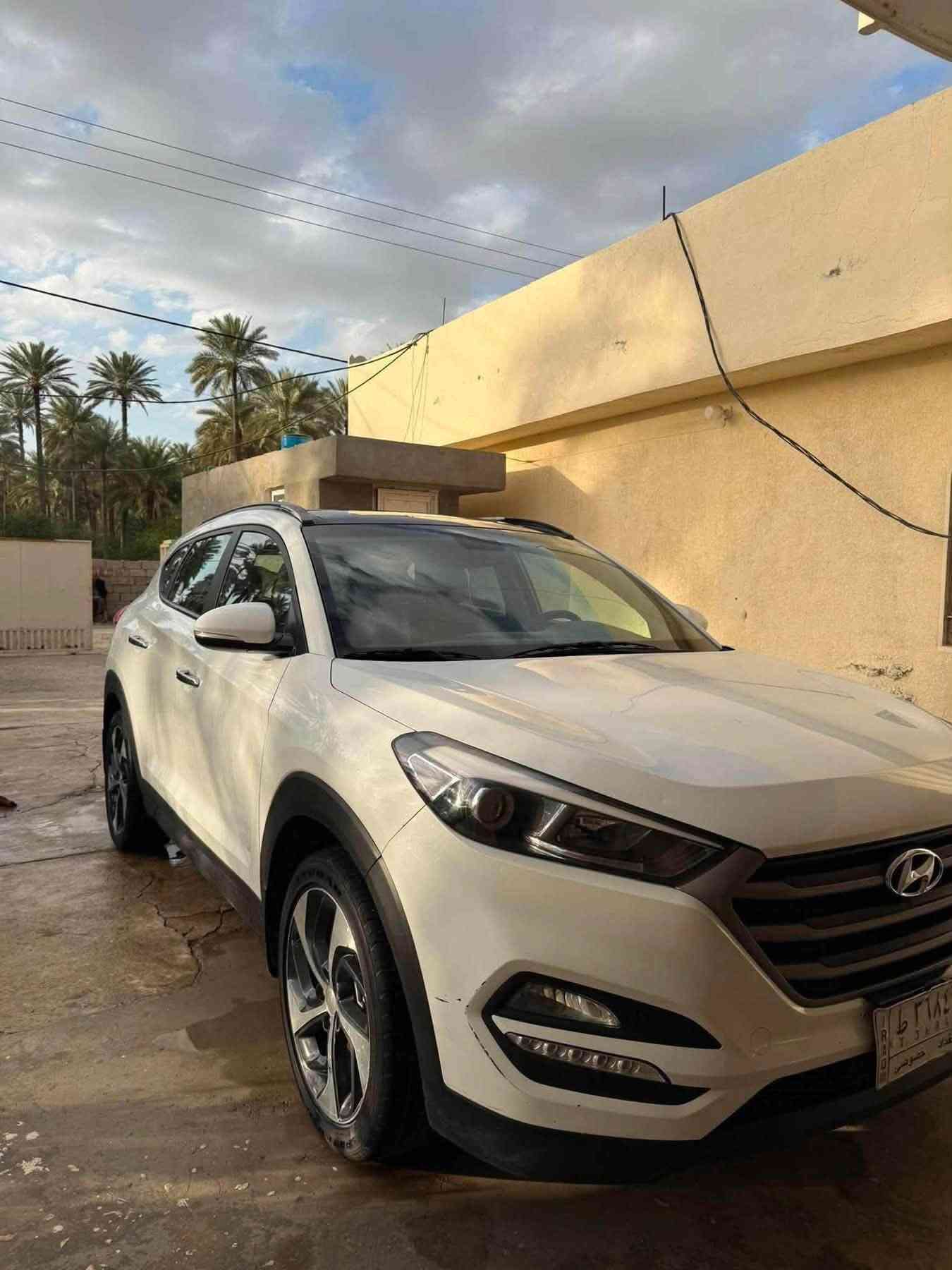 ✨ للبيع: هيونداي توسان 2018 ✨

🚗 المواصفات العامة:

 الموديل: 2018

 اللون: ابيضّ 

 المحرك: 2000 

 المسافة المقطوعة:150،000 كيلومتر 

 سعة المقاعد: 5 راكب

💎 الميزات والمواصفات الإضافية:

 تبريد قطعتين (ثلج ما شاء الله) ❄️

3 وضعيات قيادة مختلفة (Drive Modes) ⚙️

نظام تثبيت السرعة (Cruise Control) 🚀

 تحكم كامل من المقود (تحكم ستيرن) 🎛️

 نظام تحديد المسار والحفاظ عليه 🛣️

  إضاءة أمامية وخلفية عالية الكفاءة 💡

  والعديد من المواصفات المميزة الأخرى...

🔍 حالة السيارة والضرر:

 صبغ قليل تحت الرقم الخلفي وتحت باب البانزين فقط (مع سونار بتاريخ امس)

  خالية من أي ضرر في الدواخل وبدون خروج أي إيرباك (سليم 100%) 💯

 السيارة جاهزة بالكامل ومسرفسة بدون أي نقص، شغل وتوكل على الله 🏎️💨

💵 السعر: 155 ورقة 

📍 الموقع: بغداد

📞 للتواصل والاستفسار:***********

📞 للتواصل والاستفسار:***********

نص مكتوب في الصور:
- 6:43 م