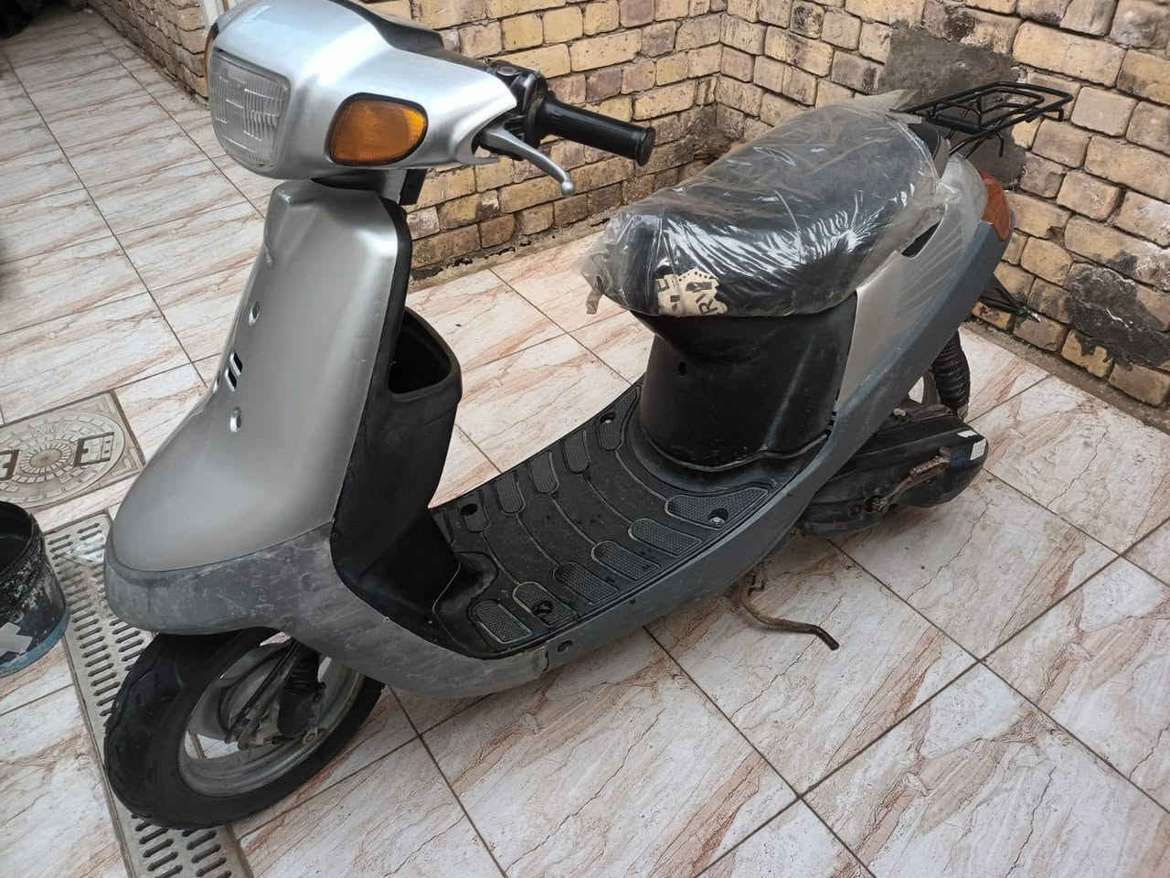 للبيع خطين     السعر 275   عوزه بس كابريتر مكانه ديوانيه ***********.
