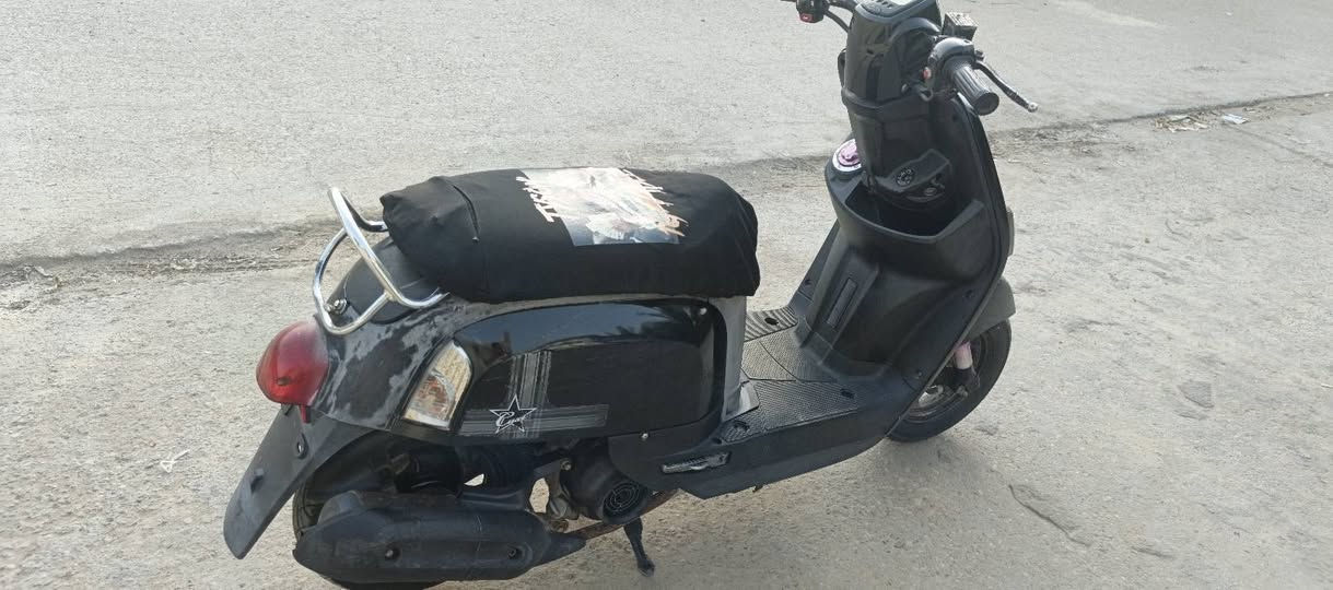 سلام عليكم
ماكس بوليسي 
كهربائيات كله شغاله 
اشاير 
هورن
عداد 
سلف 
الدراجه نضيفه كلش 
مفتوحه فقط ولفات 
#العنوان_ناصرية_مركز
***********
