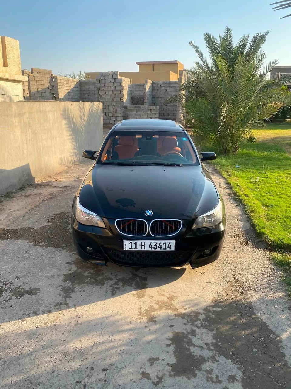 بسم
الله وعلى بركت الله 
السلام عليكم سياره للبيع فقط bmw ميماتي e60 موديل 2009رقم بغداد انكليزي مصبوغه عام جماليه بدون حادث سياره كلشي شغال بيه نقصه راجز بل مكينه والباقي تجي وتكلب وتقتنع السعر المطلوب 100وبيه مجال وأي ستفسار هذا رقمي *********** علي 
مكان السياره بغداد المدائن
