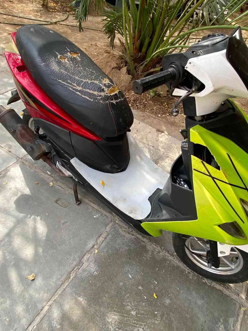 السلام عليكم اخوان للبيع دراجه fs 150cc الدراجه كامله مكمله نقصها بس عرموطه هندر  السعر270 وبيها مجال مكان بغداد الراشديه  ***********

