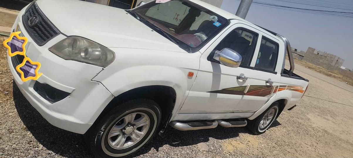 سلام عليكم سياره للبيع
موديل ٢٠١٣ بسمي شرط تحويل سنويه هزه جديد حداديه كامل  مكان سياره موصل 
***********
