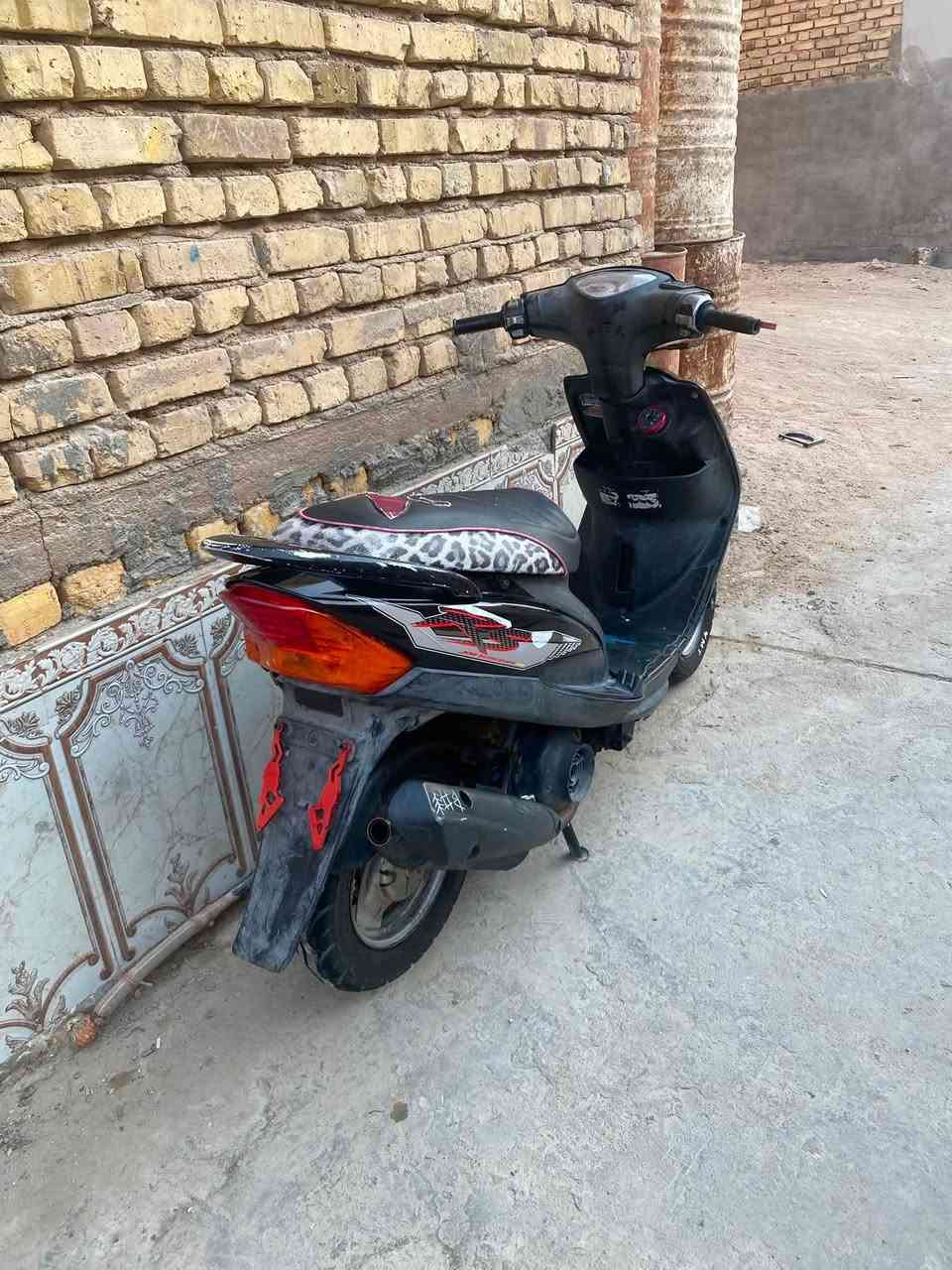 ماكس عدله دراجه نكره سلف كلشي شغال بيه دراجه مفتوحه بس ولفات  ولباقي بلاد بيه تزويد 
يدات بريك اصلي
 كشن اربعه اصلي
وقبق جوزه
 وقطره دهن اصلي
 وصالنصه Fm 
بكلايت اربعه   
مكاني سوك شيوخ 
سعر 575 وبيه مجال 
رقم ***********
