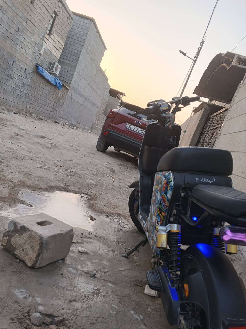 دراجه شحن r9 للبيع سعره 400 بيه مجال فقط سكان معوج بطاريات جدد ما بيهن شي نضيفه ***********
