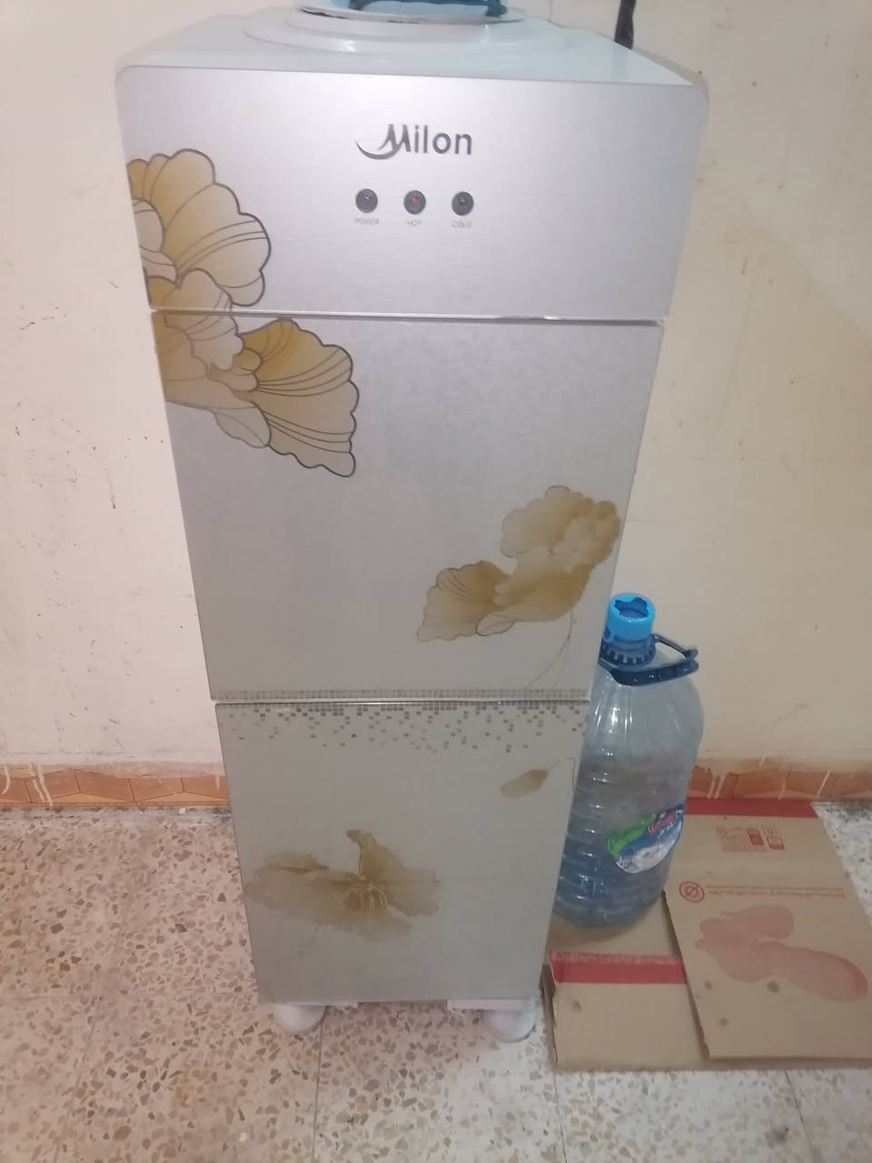 براد للبيع مابي عيب شرط الشغل الي يريد يتصل *********** واتساب
