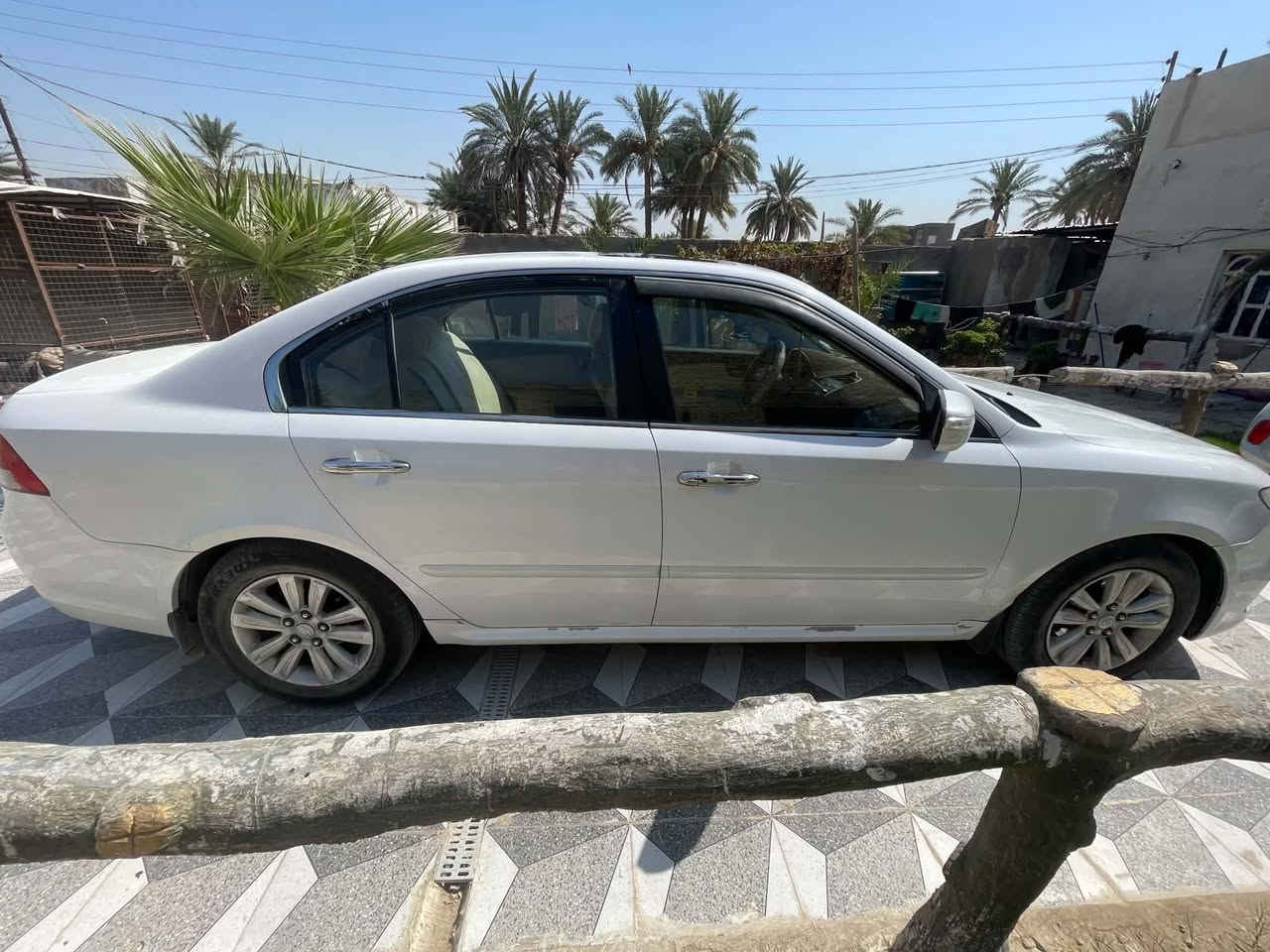 للبيع اوبتما ٢٠١٠ خليجي
فول مواصفات
فتحه سقف
بصمه
اشاير بالمري
تبريد شغال
محرك مامفتوح كفاله 
كير نظيف 
حداديه جديدة
رقم سليمانية 
بيها قطعتين صبغ بدون تبديل
والجاملغ خلف السائق الداير صبغ
مكانها الديوانيه 
للاستفسار 
***********
