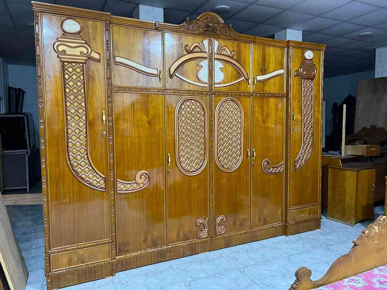 سلام عليكم اخوان عندي غرف نوم عراقي نضافه فول  الاستفسار ع رقم ***********مكان رمانه
