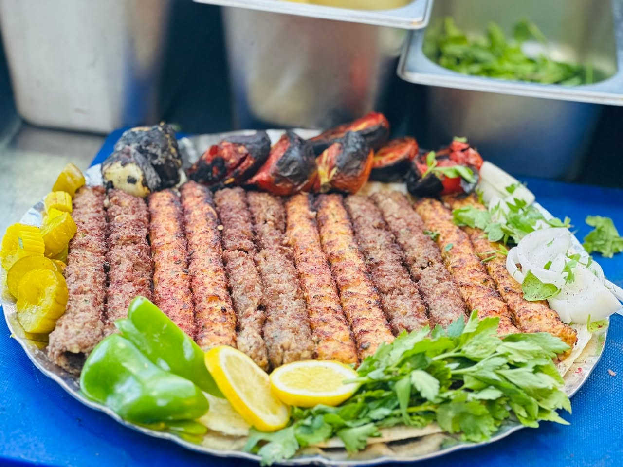 السلام عليكم من رخصه الادمن  شيف مشاوي عام  تجهيز شوي شيش مربع شغل درجه اولى 
او هاذا شغلي   
***********
