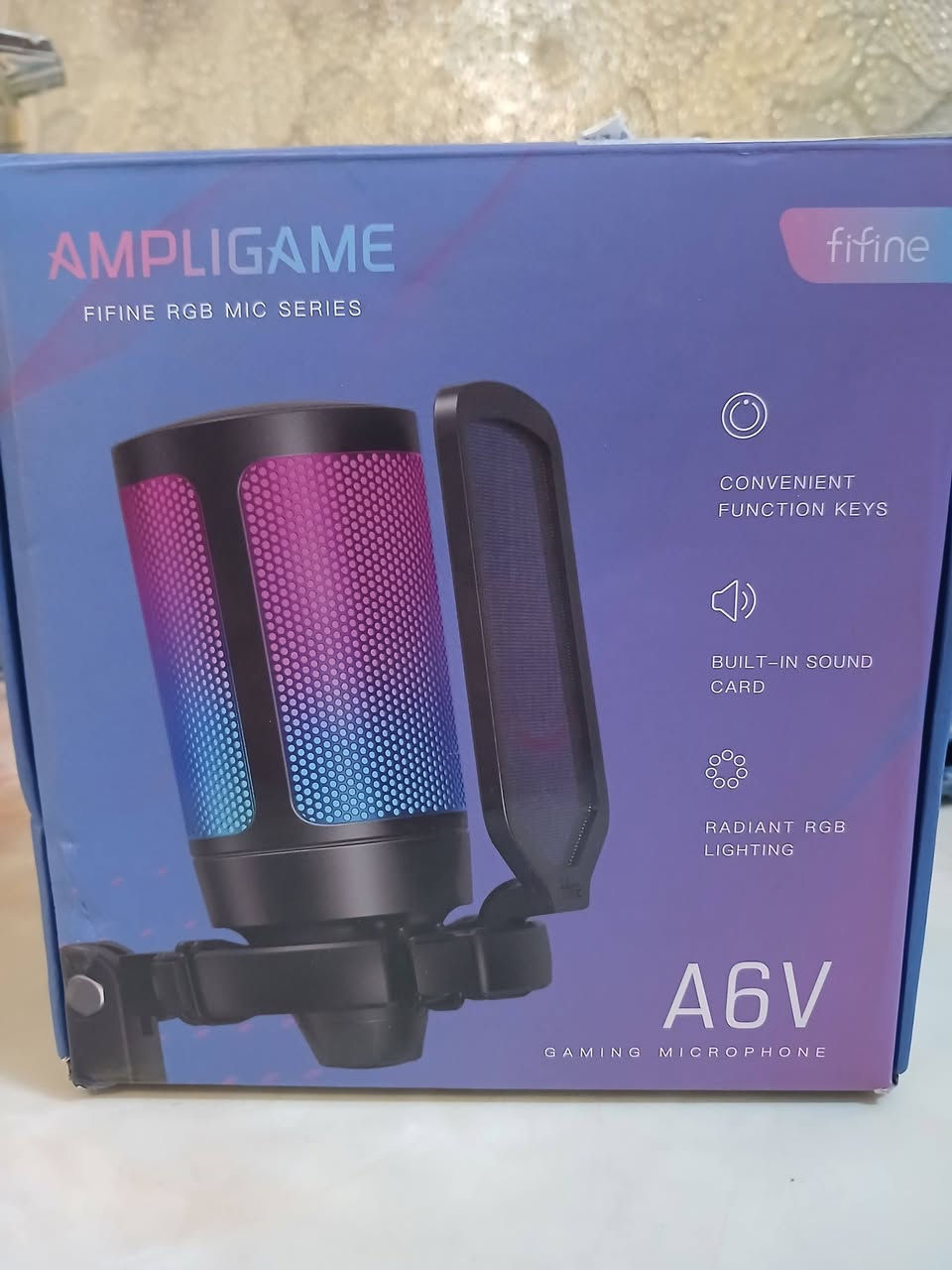 مايك AMPLIGAME A6v • متعدد الألوان • مستعمل شهرين