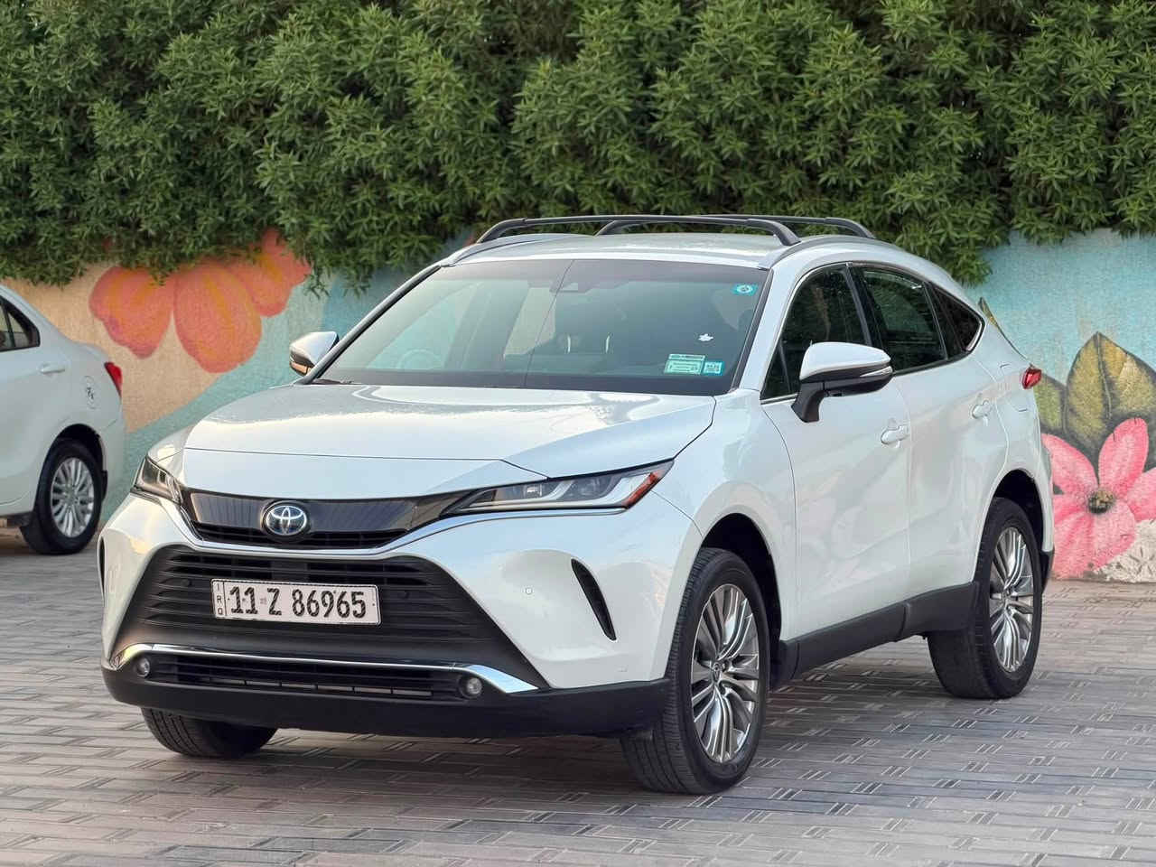 ياالله
السلام عليكم تيوتا فينزا 2024 هايبرد وارد امريكي 
 الفئة: Toyota Venza XLE 2024 2.5L
          حجم المكينه :2500 
المسافه المقطوعه : 10 الف ميل  
           حالة الايرباك : برده
الضرر : صبغ باب وجاملغ خلفي يسرا موضح بالصور

#مواصفاتها 
1.شاشه 
2. قياده ذاتيه
3.كشن السايق ميمري 
4.كشنات كهرباء
5.هندبريك بصمه
6.كشنات جلد
7.ثلاث وضعيات قياده
8.حساسات خلفيه امامي 
9.صندوك كهرباء
10.رادرات جانبيه
11.رادار امامي
12.هيترات بالكشنات 
13.بصمه
14.بصمة ابواب
15.اشاير بالمري
16. ويل كب

 

#السعر 260 مرقم بغداد وبيها مجال  
تفاصيل اكثر هذا رقمي *********** تحياتي 
مكان السياره بغداد
