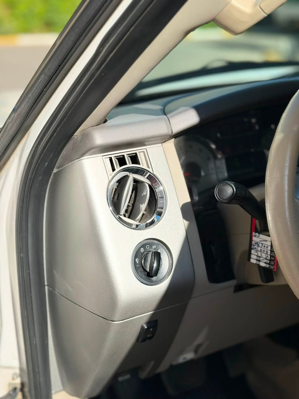 Ford expedition limited 2011 niva
The car has done 200000km and the gear and engine has no problem the price is 130$ and theres a little bit of a negotiation ***********
