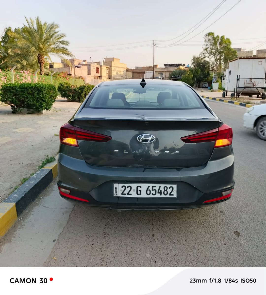 لنترا 2020
محرك 2000 دوش
ماشية ٩٢ الف ميل 
رقم اربيل 
السيارة بأسمي 
سنوية جديدة تنتهي ٢٠٣١ 
هزة جديدة 
السعر 120 $
وبيها مجال
تواصل مع الرقم  ***********
