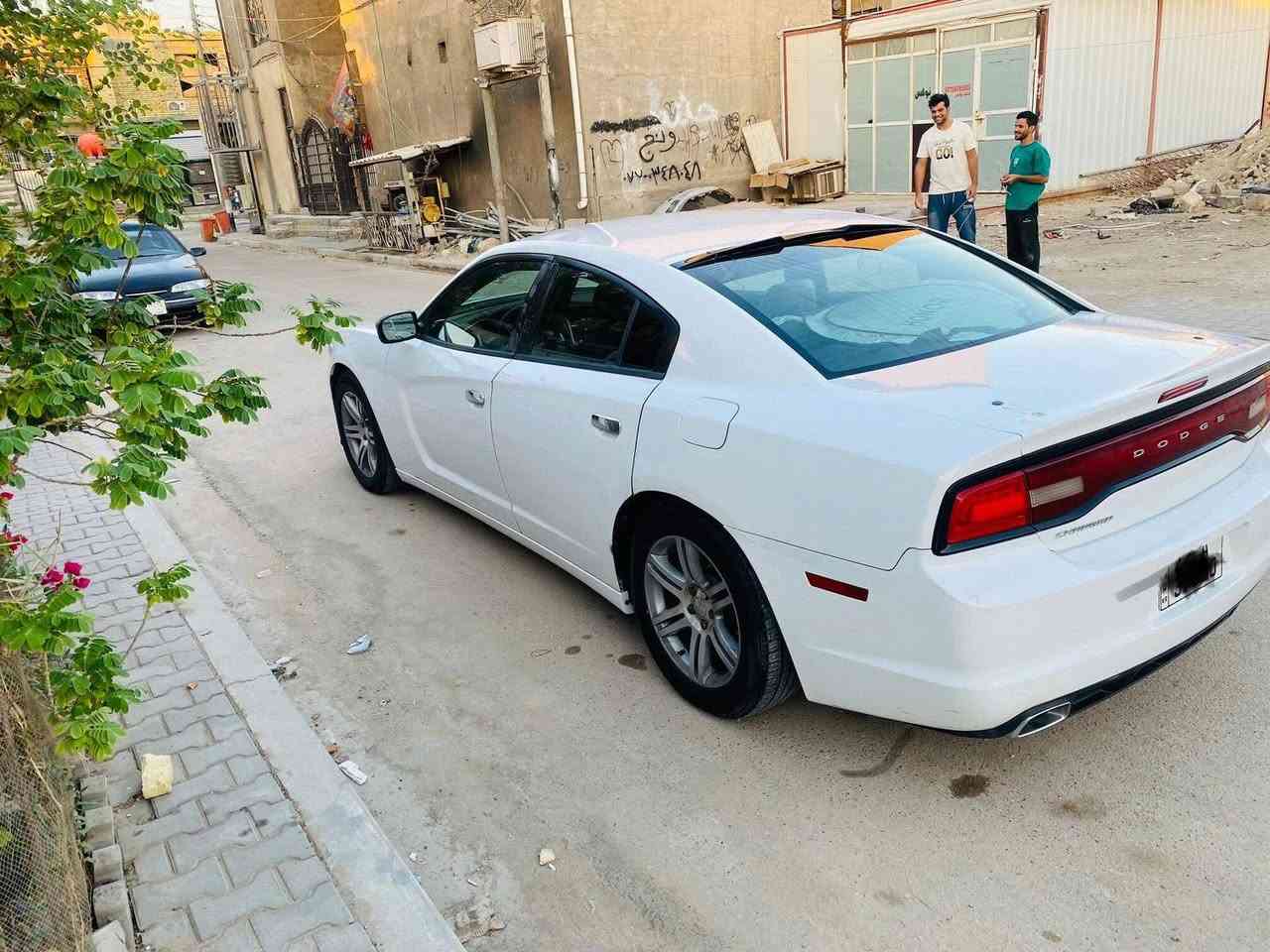 جارجر موديل2013 رقم اربيل نكليزي 
راعيه موجود يمي تريد تحول تريد وكاله 

كير مكينه حداده تخم تاير كله جديد 

حادثه جاملق وربع البنيد جاملق مبدل والبنيد نفسه مرجعينه سياره كنديه بل عراق صار بيه حادث صور الحادث موجوده سياره خير من الله ماتصرف عليه ربع شاشه جبيره كير ماوس غرفه جديده دوشمه جديده  وبيه طخات بسيطه كلش 

سعر 145 وبيه مجال 

***********
