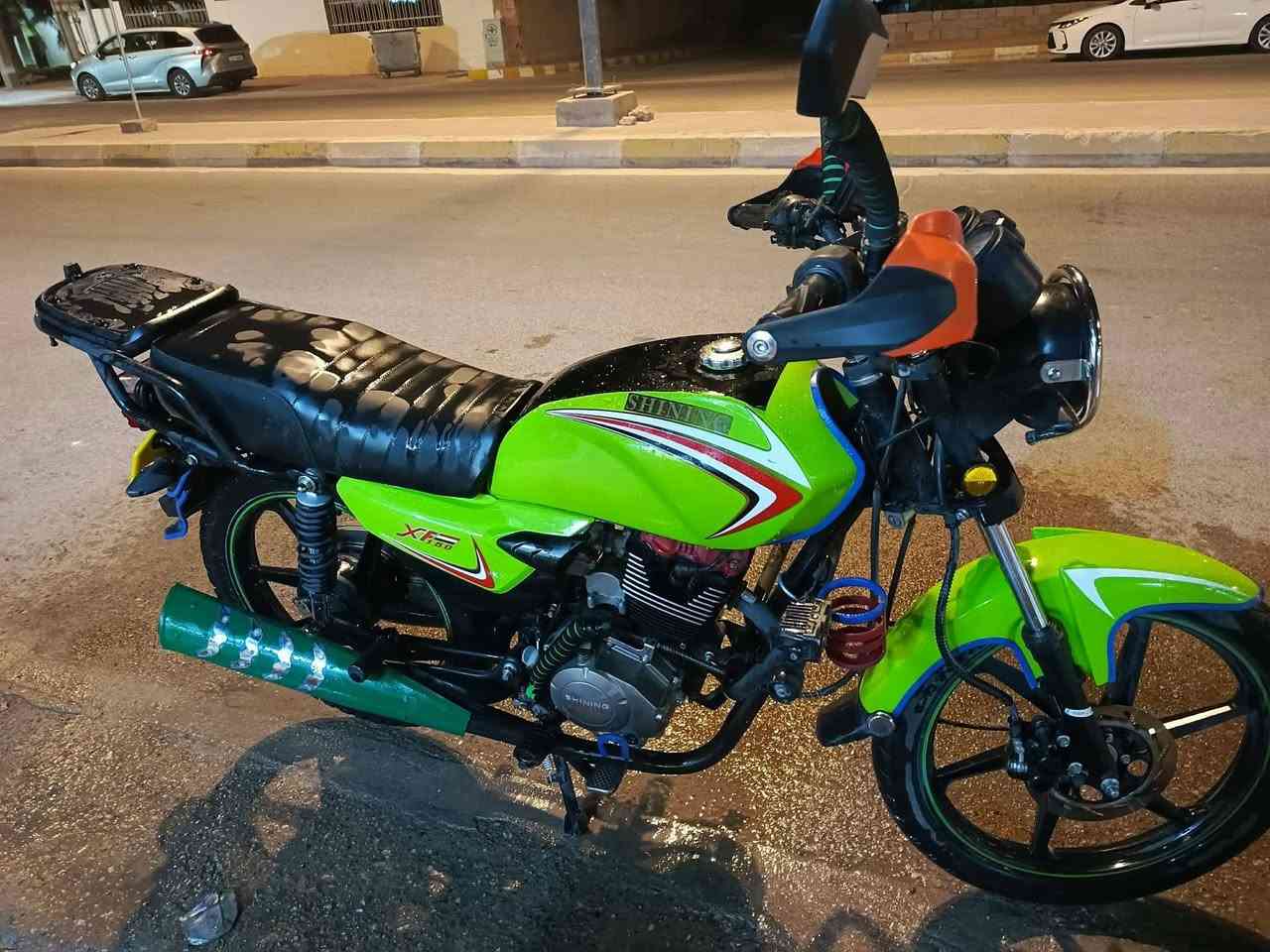 سلام علیکم دراجه شنك موديل 2023 دراجه نظافه 90٪100 بيه فقط فطر بتانكي بسيط وملحوم ماطور بلادي كفاله مكمرك يرهم مراوس بسونك السعر مليون و 100 وبيه مجال بسيط مكلف بنشر رقم صاحب الدراجه ***********
