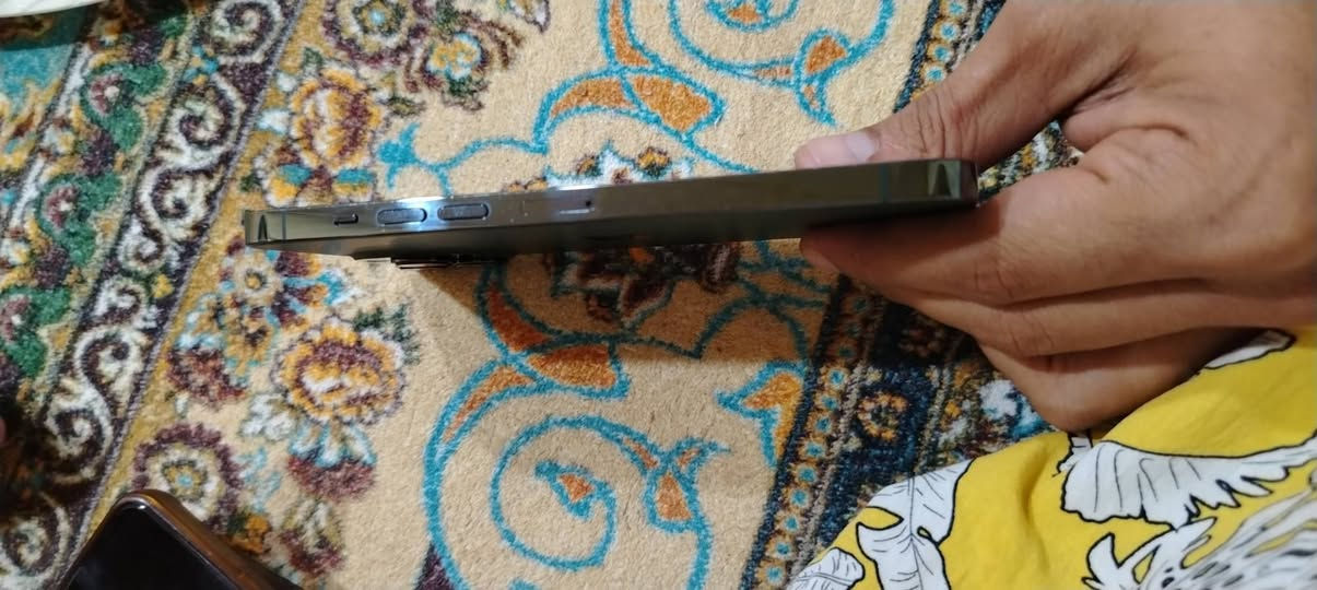 السلام عليكم جهاز ايفون 13 بروماكس وتربروف بطارية 81 ذاكره 256 اخو الجديد للبيع بسبب ضرف خاص سعره 600 قفله من الاخير بدون عمله مكاني المعقل خمس ميل ***********
