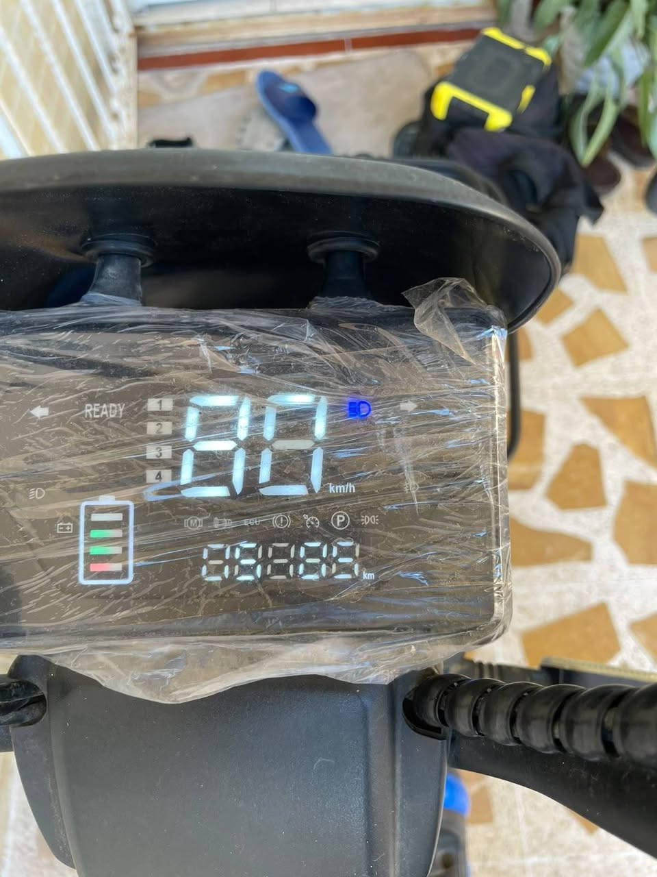 ⚡️🛵 للبييييع: دراجة شحن شركة الماسه 🛵⚡️
​✨ الحجم: 24 📏
✨ الحالة: جديدة وبحالة الممتاز، استخدام قليل جداً! 👌💯
​🔋 البطاريات:
⚡️ 5 بطاريات أصلية بحالة ممتازة (ما منفوخات نهائياً) 🔋👍
​🔑 الملحقات والمميزات:
🔹 بصمتين + سويتشين (2) 🔑🔑
🔹 نظام تشغيل عن بُعد 📡✨
🔹 نظام حماية متطور ضد السرقة 🔒🛡️
​⚠️ الملاحظات:
جامة الشاشة مشلوعة فقط، وباقي الدراجة كفالة ونظيفة 100% 🛠️✨
​💰 السعر: 250 ألف 💵
📍 الموقع: [اربيل / زانكو 94]
للتواصل واتساب على الرقم (***********)
