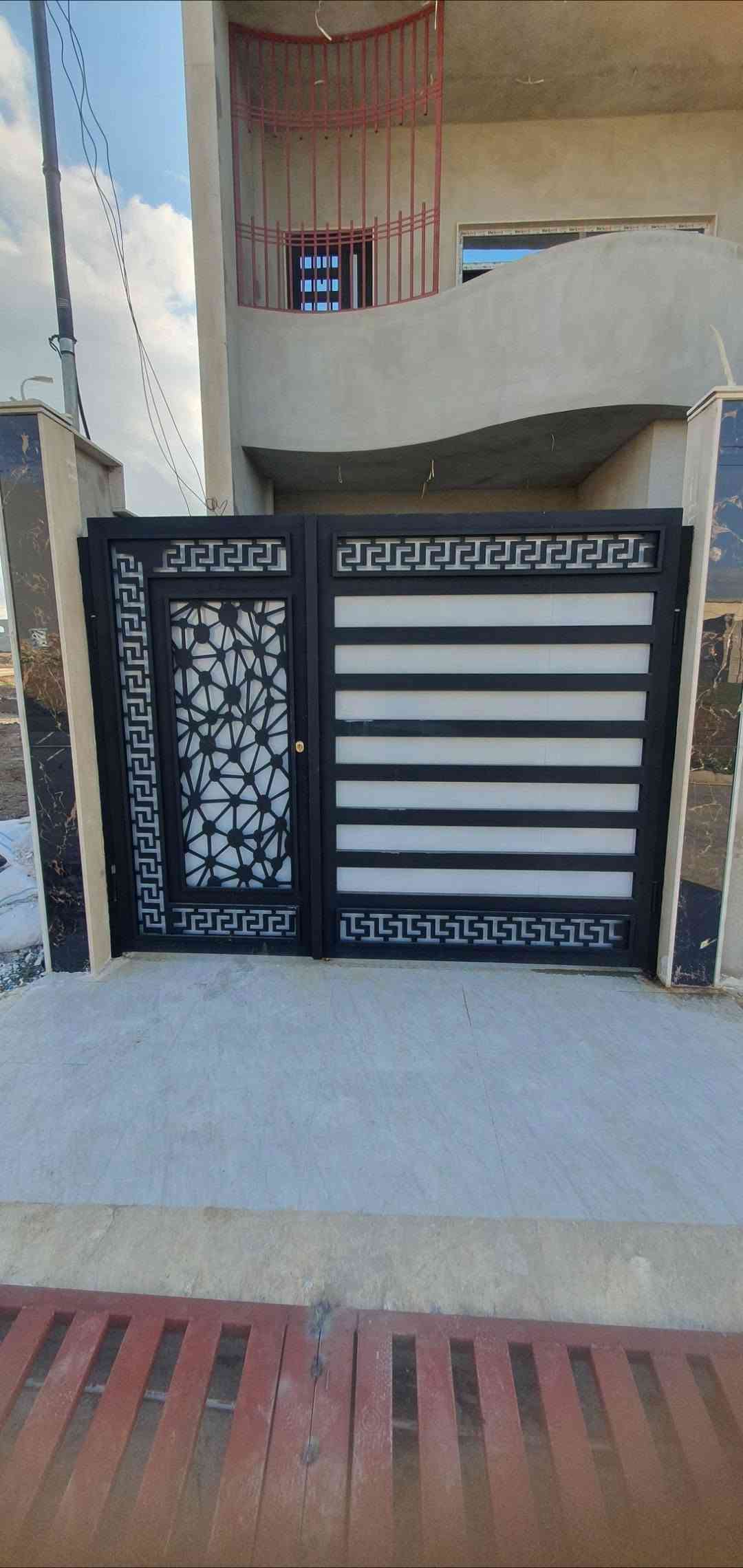 فصلات أبواب حوش حسب طلب الزبون الاستفسار ***********

