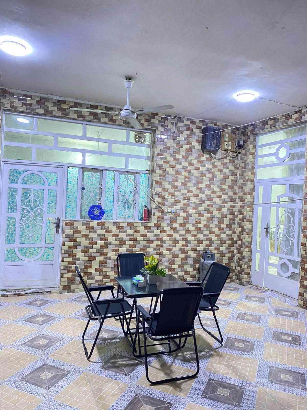🔷 الموقع : ابو خستاوي طريق كربلاء / جهة السايد الخدمي قريب على الشارع

🔷 المساحة : 200 م

🔷 يحتوي على :
غرف نوم عدد 2
استقبال
هول
مطبخ
صحيات داخلية وخارجية

يباع مع الاغلبيه من قطع الاثاث والسبالت 

🔷 السعر : 85 مليون وبي مجال بسيط

البيت اصلاح زراعي معاملة التطويب كاملة

موقع البيت جدا ممتاز قبل شارع 100 وعلى الشارع يبعد عن تقاطع الثورة 3 دقايق

للاستفسار : ***********
