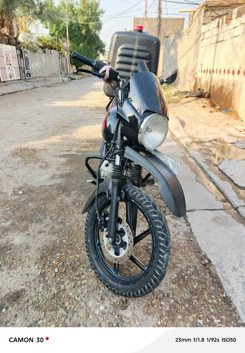 سلام عليكم دراجه بوكسر 23 جبلي رقم وسنويه مالبيها اي نقص بس سلف يرادلهة  سعر مليونين  وميتين وبيهة مجال رقم***********

نص مكتوب في الصور:
- CAMON 30
- 23mm f/1.8 1/159s ISO50
- CAMON 30 23mm f/1.8 1/92s ISO50
- CAMON 30 23mm f/1.8 1/394s ISO50
- 23mm f/1.8 1/87s ISO50