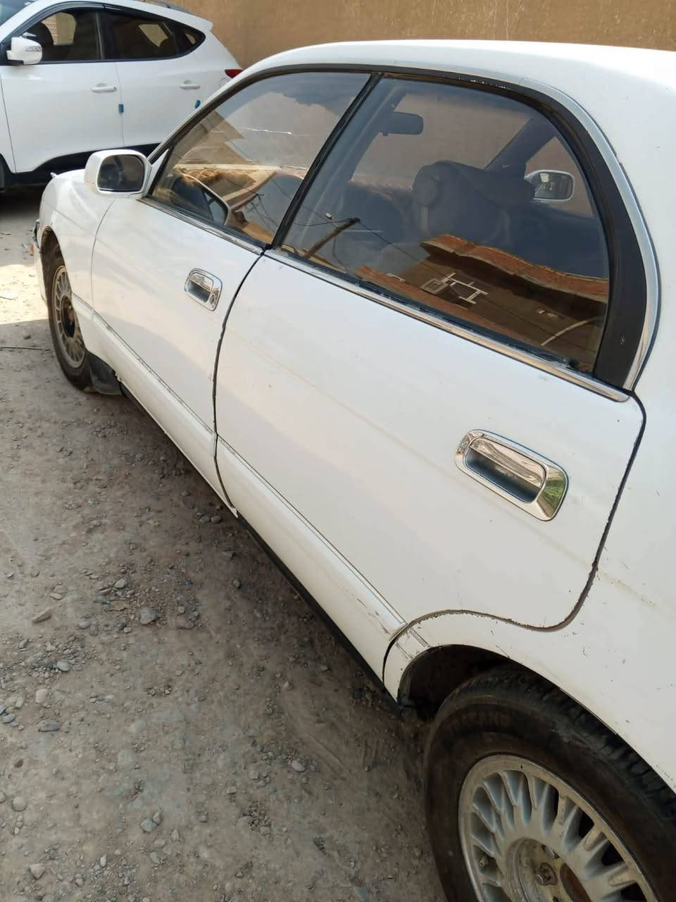 سلام عليكم للبيع بطه موديل 93 رقم ديالى السعر 25 ***********

