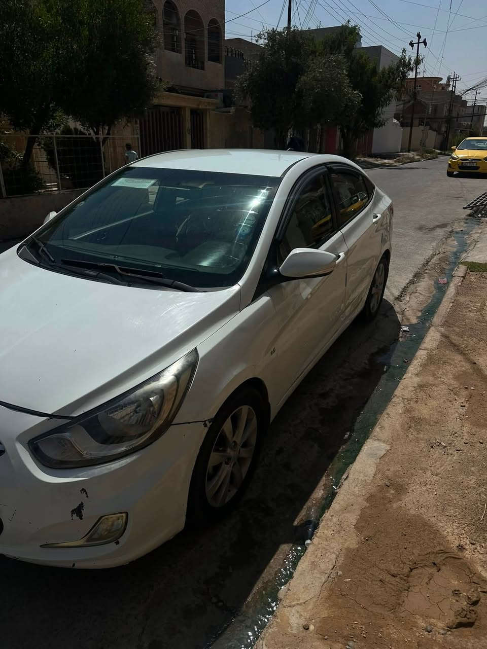 اكسنت 2012 للبيع
وارد كوري 
محرك حجم 16 
كير AT 
طخم جديد 
تبريد شغال 
سنوية رقم اربيل غير نافذ 
ضرر تبديل بوند وجمالغ وبعض ملاحظات 
سيارة استخدام شخصي 
الرقم *********** 
سعر 87 وبيها مجال
