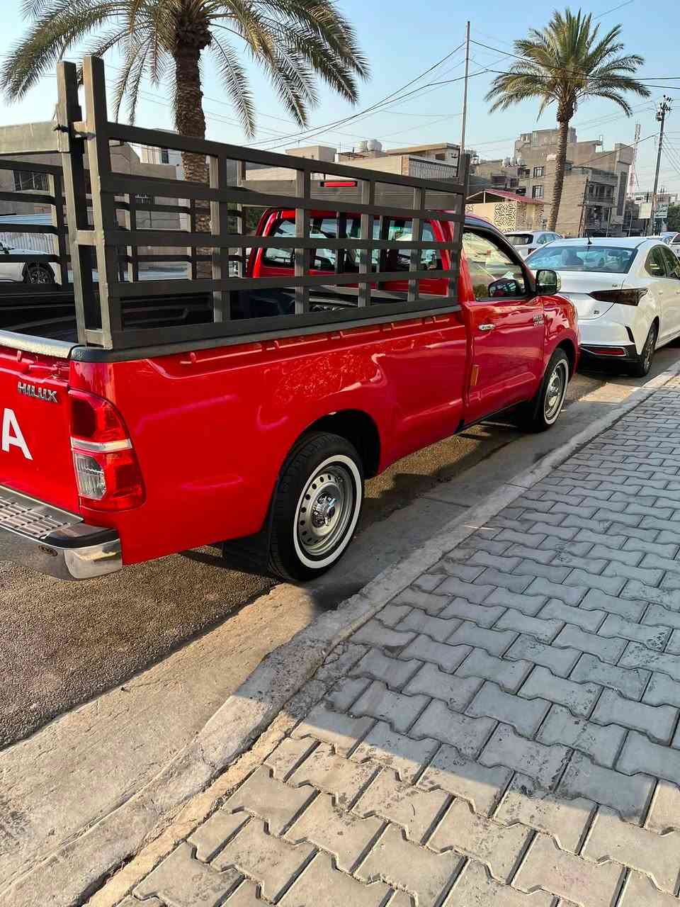 للبيع بيكم  موديل ١١  ماشيه ٢٦٧ الف حقيقي خمس حلقات سياره جاهزه من كلشي تخم تاير كير مكينه اكسل كله على بلاد ادامه كامله على سياره  وهاي صوره مثل ما بل صور بل حقيقه احله  استخدام شخصي حته جادر مسويله من شمس ☀️كل سياره جاهزه من دعاميه الى دعاميه ملاحضه  بيه جاملغ صبغ صفحة سايق سياره بدون اي حادث رقم بغداد دولي بسمي مكان سياره بغداد صليخ اي استفسار اني حاضر ***********
