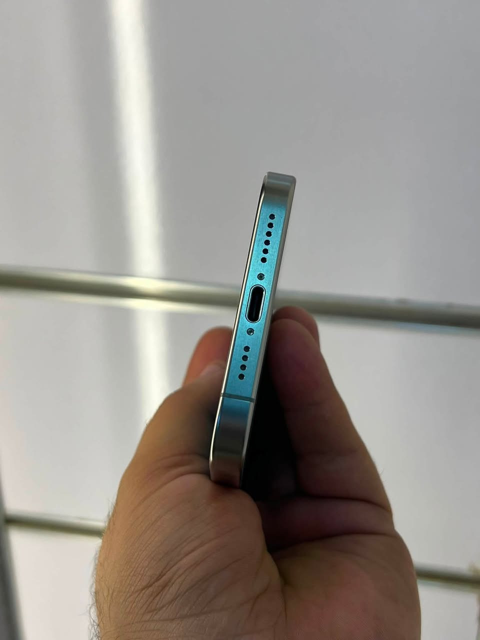 📱✔️iPhone 15 Pro Max Titanium
ايفون 15  برو ماكس  تيتانيوم

ذاكره 256

بطاريه 84 

نضافه الجهاز 100‎%‎ 

تك سيم  

موصل / حي السكر 

توصيل ماعندي

اذا ماحبيت تاخذ الاحسن منه

***********
