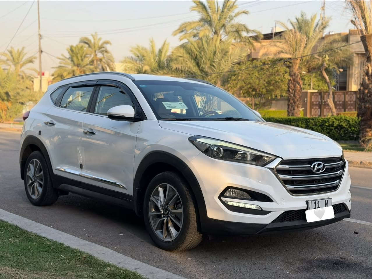 السلام عليكم
هونداي توكسان
٢٠١٨ خليجي 
مواصفات
شاشة جبيرة
قطعتين تبريد
اشاير مري 
مري شفط
محرك ٢٠٠٠ دوش 
كامرة خلفية
حساسات
لايت لد 
بلوجكتر لد
داخل بيجي
يدات نيكل
داخل صاج
تحكمات ستيرن 
مكفولة من التبديل والصبغ بيها بارد مكانين 
محرك وكير مكفول من الفتح ومن كلشي
سبير منازل 
رقم بغداد بأسمي رقم وهزة جديد
العنوان بغداد حي الجامعة
السعر ١٦٥ ورقة
الرقم ***********
