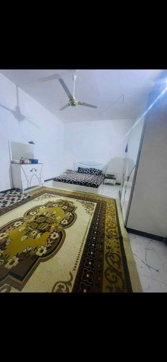 بيت للبيع 🏠
العنوان:التقية الثالثة قرب مطعم بغداد 
طابو زراعي مشمول بالتطويب 
٢٠٠م (٤غرف نوم/٣حمامات/٢صالة/استقبال/مطبخ )
للاستفسار ***********
