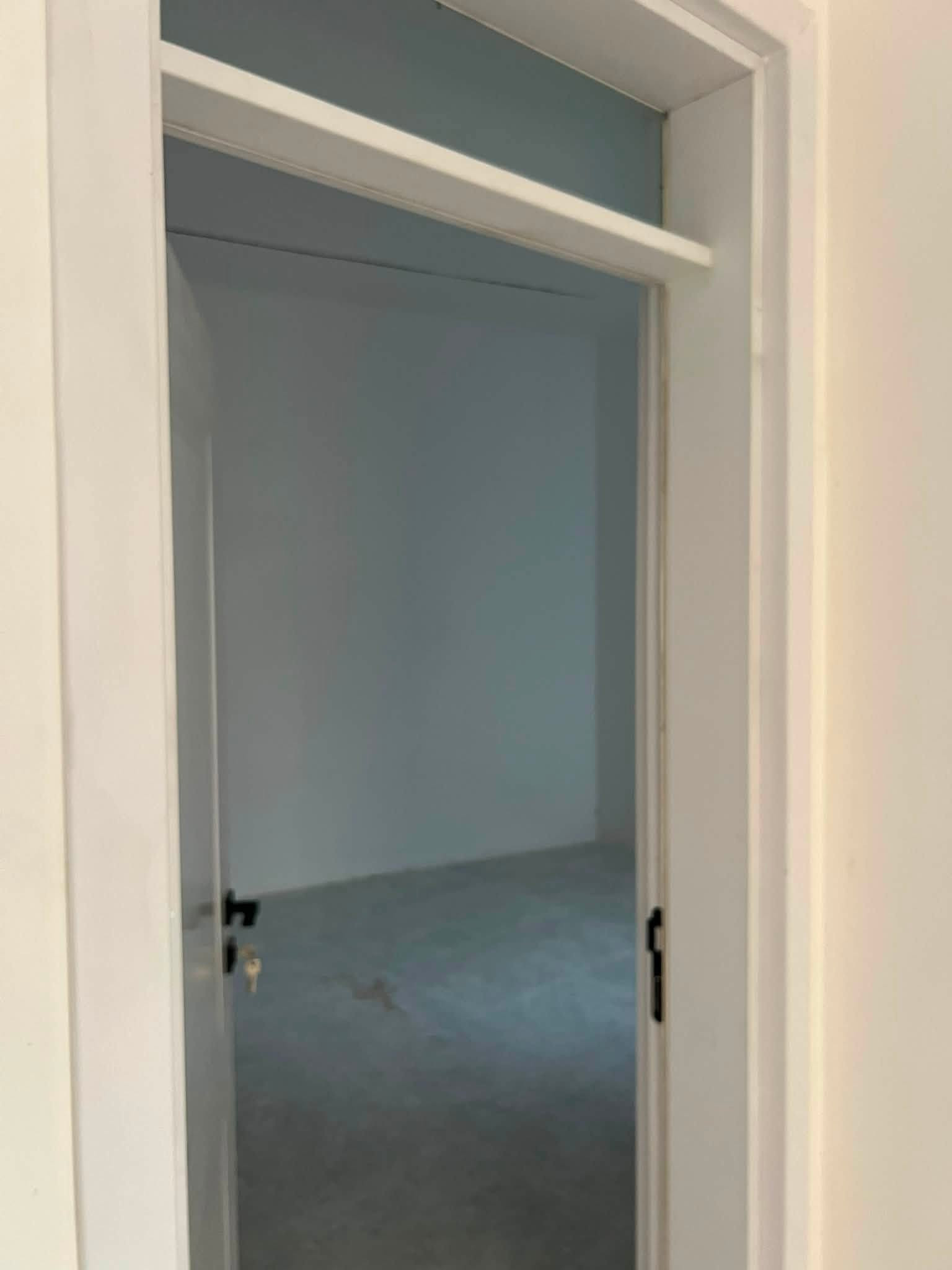 دار للبيع 🏠 مساحة 154 متر طابو زراعي تحويل مباشر العنوان شارع 40 الصوفية قرب (جامع المتقين)يحتوي على ثلاث غرف وصالة وديوانية + الطابق الثاني سويت كامل حمامات عدد 2 ومطبخ +كراج سيارة البيت بناء جديد 2026 السعر 75 مليون وقابل للتفاوض/للاستفسار الاتصال ***********
