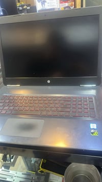 لابتوب للبيع حجم 17  Ci7-7  Ram 16  Hard 512  Gtx 1060  HP omen  الي ي...