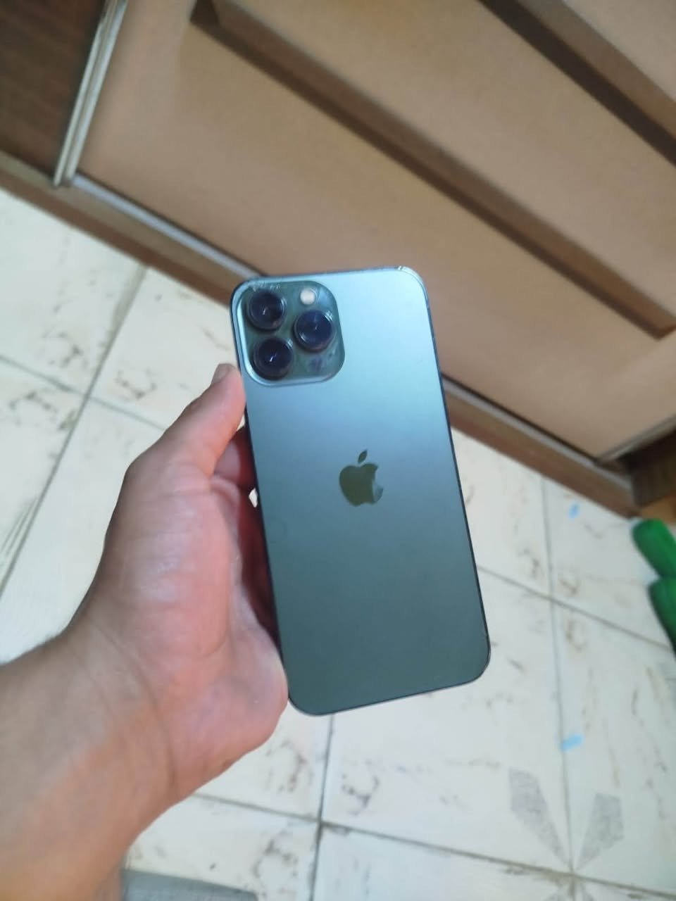 آيفون 13 برو ماكس ذاكره 256 بطاريا 93 مبدل بس بطاريا 

بس نقطه بشاشه وضهر مثل ما وضع بصوره  السعر 550 مجال بصيط ***********
