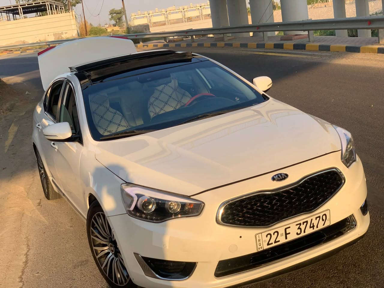 السلام عليكم
للبيع او المراوس KIA CADENZA 
موديل/2014
خليجي
بيه صبغ جاملغ ايمن وهلالات خلفية اربع اصابع
باقي مكفول
السيارة VIP
بصمة 
بانوراما
كشنات جلد ابيض
تدفئه وتبريد بلكشنات
خزن ميموري
سماعات انفنيتي 
اوتو هولد 
سايد بريك بصمة
تدفئه بلكشنات خلفية
زراك لايت 
حساسات أمامية وخلفية 
مري جانبية كهرباء وقلاب عند رجوع للخلف
نضام تحديد مسار
وباقي مواصفات معروفة 
السيارة رقم اربيل تريد تحويل تريد وكالة 
السعر/12,500 وبيه مجال
رقم هاتف /***********
