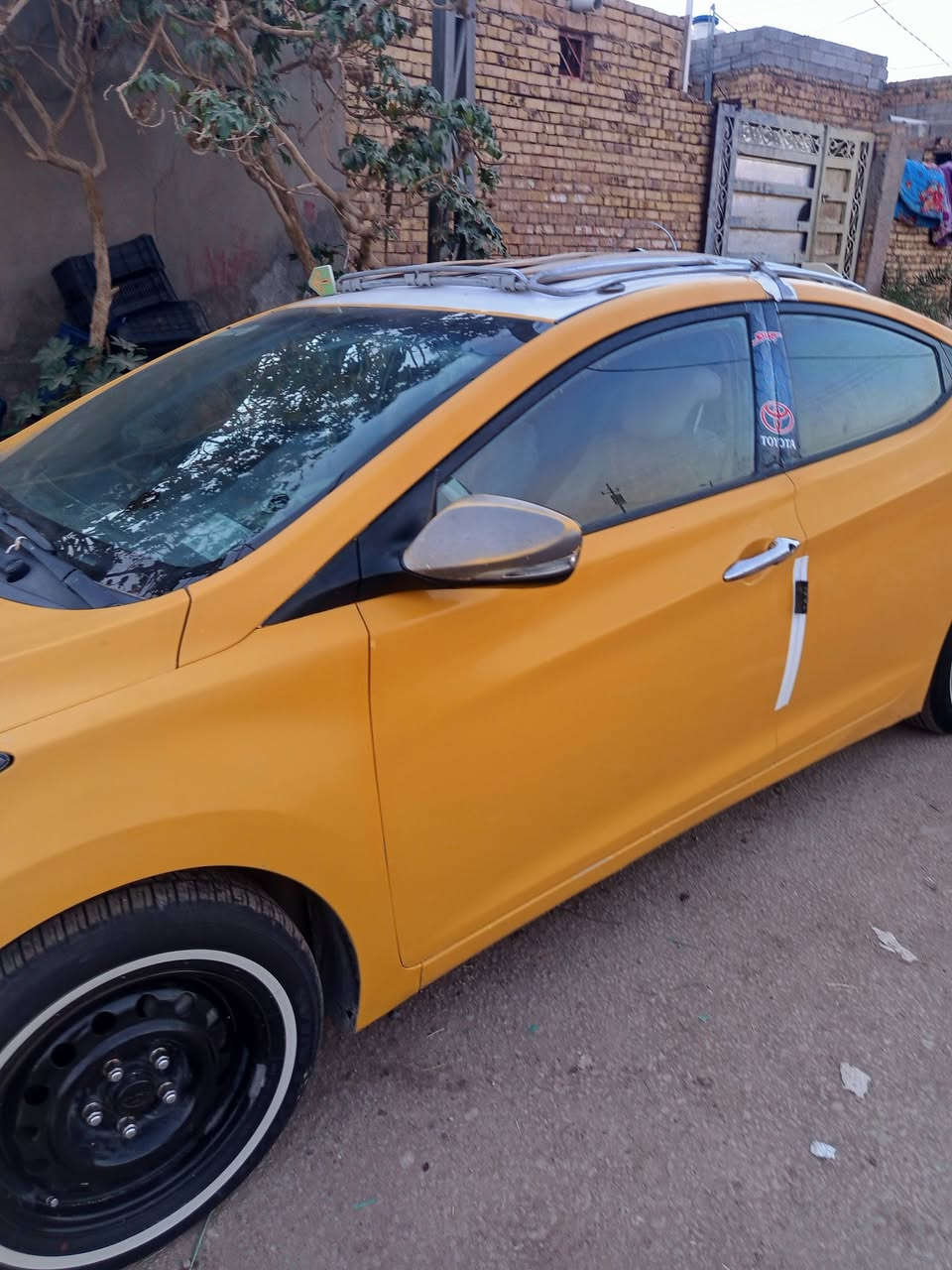 سياره النترا موديل 12 خليجي مكفوله كفاله عامه
مواصفات 
 
1 مكينه 1800 حاويه ما نازله عليها صبانه كير مكفول 
2 حداديه 100/100 
3 هيئه وغرامات مصفره السياره بسمي شخصيا 
4 تخم تاير ابو الخطه 
5 غرفه صاج 
6 شاشه 
7 تبريد ثلج شرط الثلج  
مكان السياره الديوانية الشافعية
السعر .112
الرقم.***********
