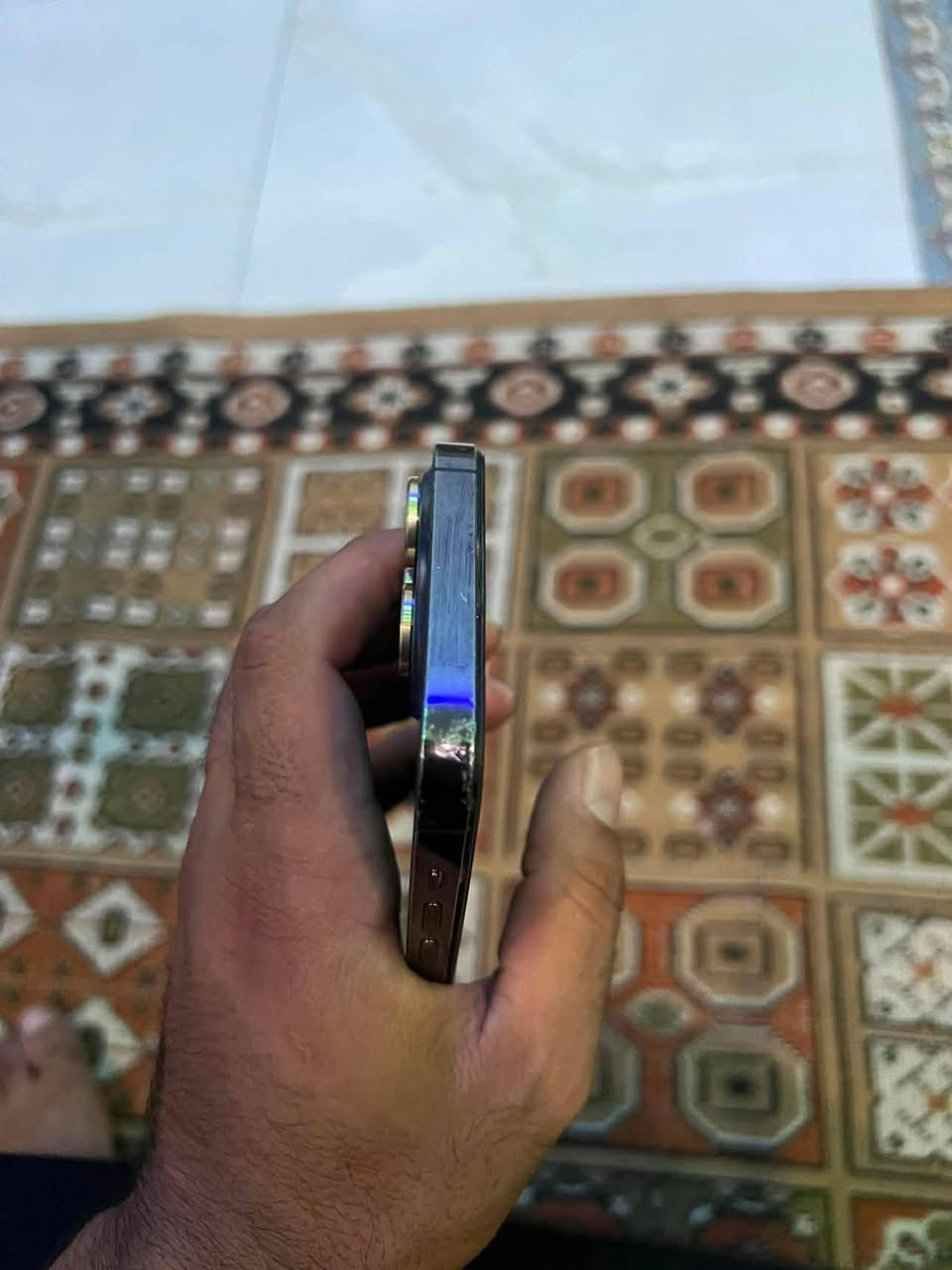 السلام عليكم 
ايفون 14 برو ماكس 
الذاكره 128 
دبل سيم كارت 
مبدل شاشه وبطاريه اصليات 3 خيارات 
فيس ايدي شغال
الشاصي شويه بي شخوط
السعر 535 الف بي مجال بسيط 
المكان ناصريه قضاء الغراف 
للتواص : *********** ناصرية, ذي قار
