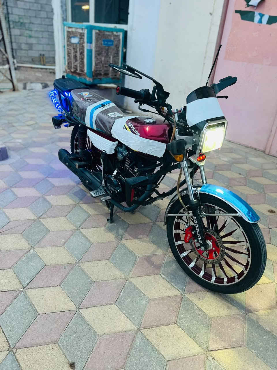 إيراني سونك • ٢٠٢٦ • ٢٠٠