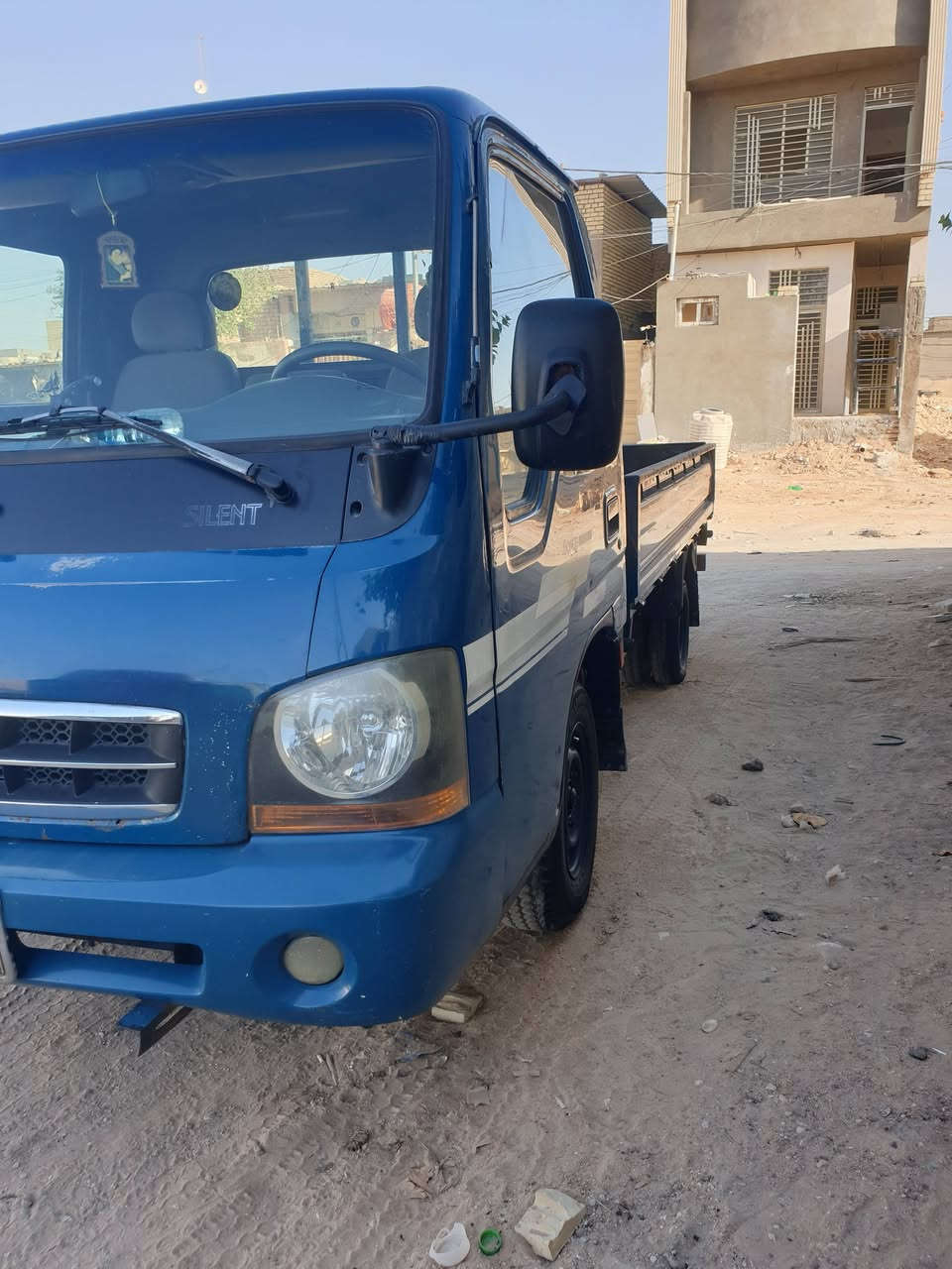*********** ام عيون 2002 كفاله من الصبغ بلاديه حته البدي سنويه مجدده تك قماره 8جنكال بدي طويل مكينه 3000 كارتون تايرات جدد قبل سبوعين شادهن دواخل جدد مكانهه نجف نجف السعر 76 ورقه 
رقم بابل سياره جديده ومكفوله من ضربه وصبغ وشواصي 
نواقصهه (اشاير ميشتغلن وبور ونمره ثالثه مرات تفلت وخياس بل دوسه مال السدر) كلشي مذكور خلاف النشر تجي تاخذهه بلاش وتروح 🌹
