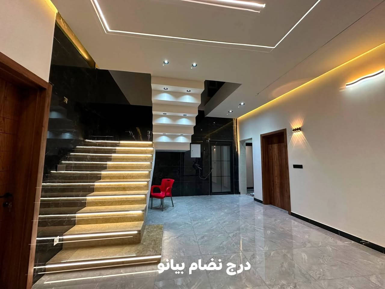 دار للبيع
السلام عليكم دار للبيع

مساه الدار الكليه 350م
بناء سنت 2026
مساحه البناء250م

طابو زراعي سند 25 تحول ثاني يوم باسم المشتري

دار كامل عله اخر حبايه بناء درجه اولا نقص فقط تطبيك الكراج (الطارمه)

عنوان الدار قرب معمل غاز الحله (نادر)شارع الشهيد مصطفى

يبعد عن شارع العام 250م عله نفس الشارع 

للستفسار الاتصال على الارقام 

***********

***********

(ملاحضه اكو فيديو توضيحي كامل للدار)
