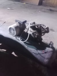 كمبريسر حجم 300 مستعجل على بيع سعر 300 آلاف بغداد حي العامل 0776378978...