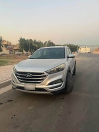 توسان ٢٠١٨ • ٢٤٠٠GDI • ماشيه ٨٩٠٠٠