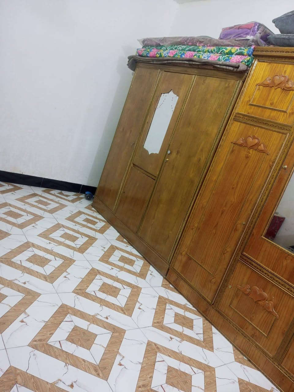 بيت   100 متر ب 25  وبيه مجال 🤑
( شغلل جناي فووول )  

طابو زراعي سند 25 + مشمول بلتطويب + مرقم من البلدية 

العنوان / شارع الصب مقابل حي العسكري (شارع مدرسة در النجف الاهليه) 

كامل من كلشي  مفتاح ✨

غرفة نوم .... مطبخ..... ... صحيات داخل وخارج  ..ستقبال 

السعر 25  وبيه مجال 
البناء -- بلوك + عگادة 

ملاحظة// متوفره كافت المساحات 50متر 80متر 100متر 120متر 150متر 200متر وكل هاذه وباسعار مناسبه ومل الخدمات متوفره 

استفسار
أتصال ‏ ‏‪‏‪***********‬‏
 ‏واتساب ***********
