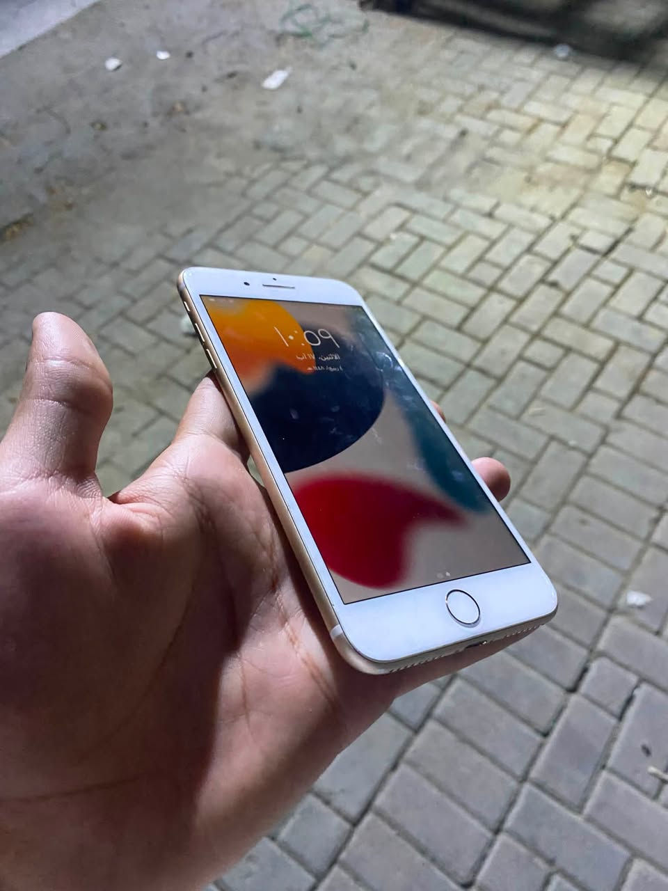 السلام عليكم أيفون 7 بلاص للبيع بطاريه 64 جهاز نضيف كلشي مامبدل بي السعر 110 وبي مجال قليل ***********
